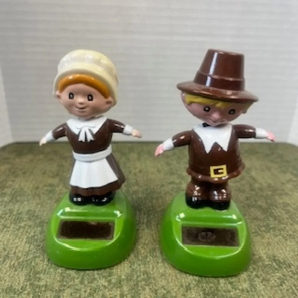 Solar Dancing Pilgrim Boy and Girl Figures Thanksgiving‎ Harvest Decor 2013 FSG